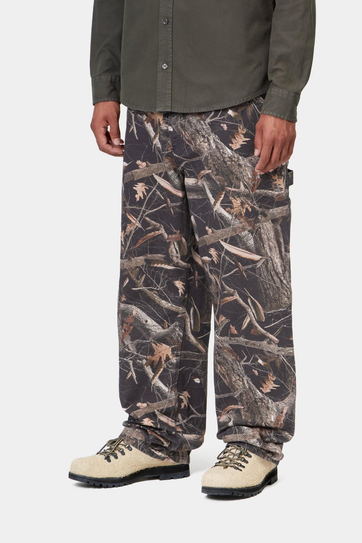 Single Knee Pant - Camo Feather Tree, Black heavy stone wash
