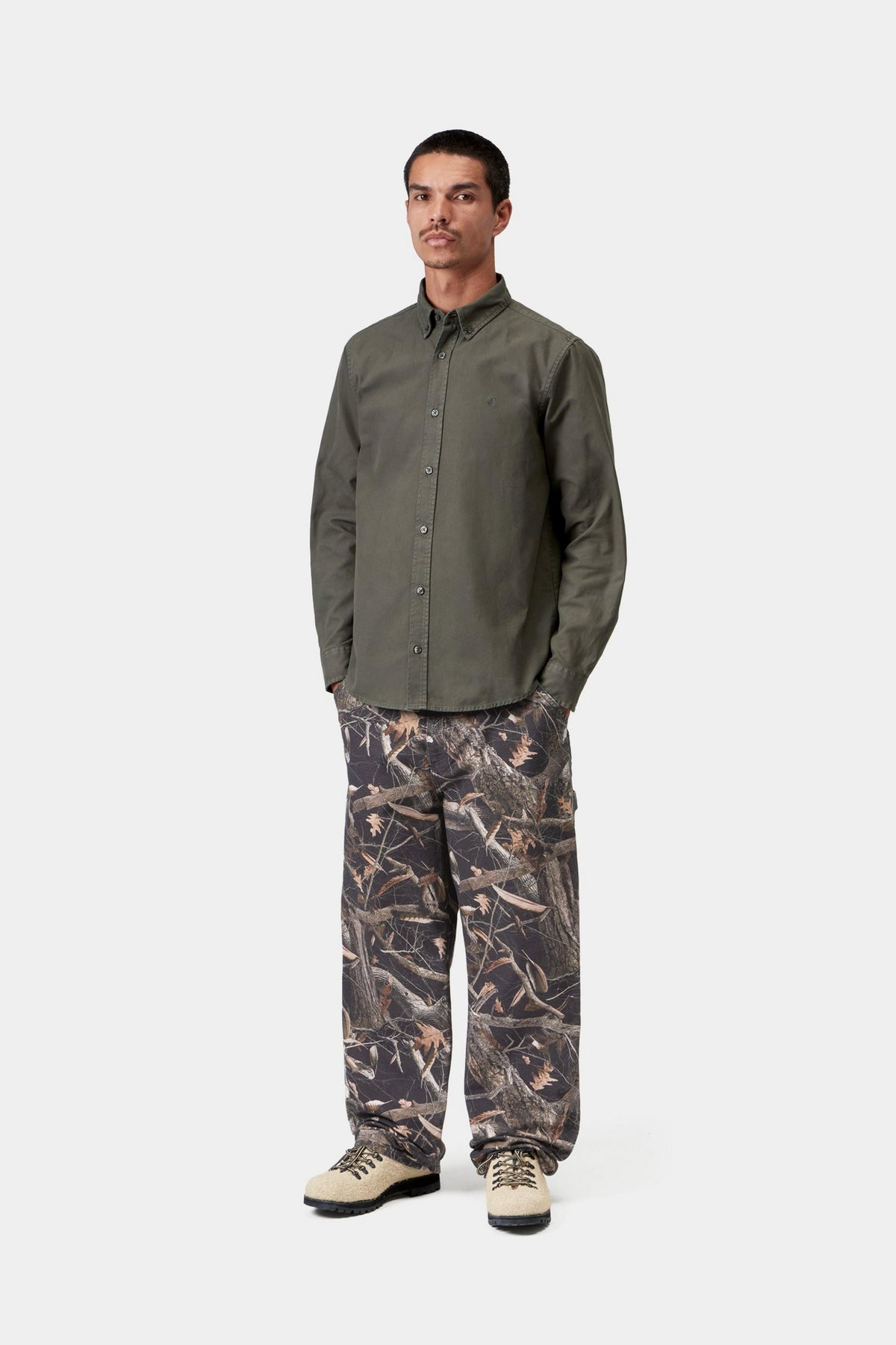 Single Knee Pant - Camo Feather Tree, Black heavy stone wash
