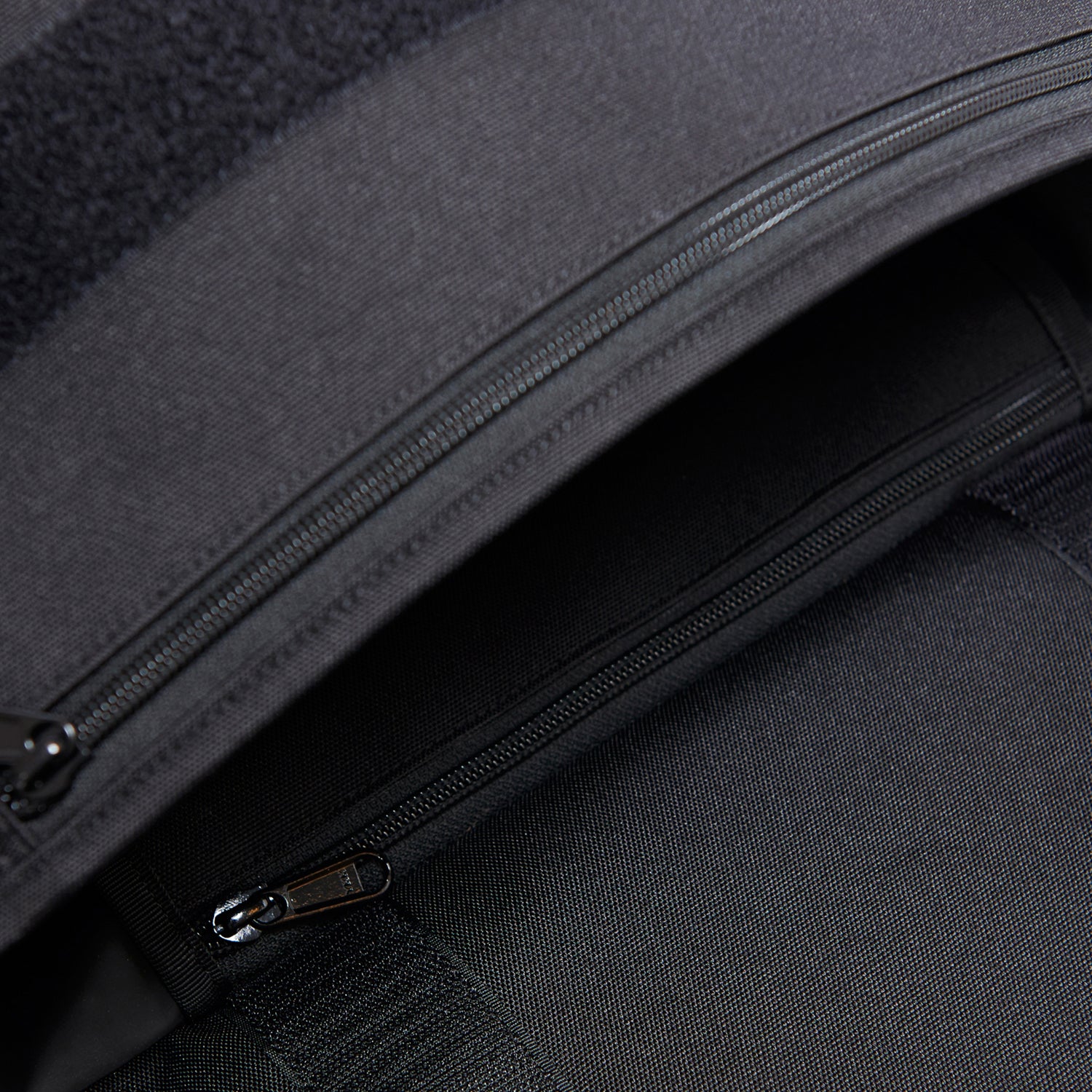 Reflective Parcel Bag - Black