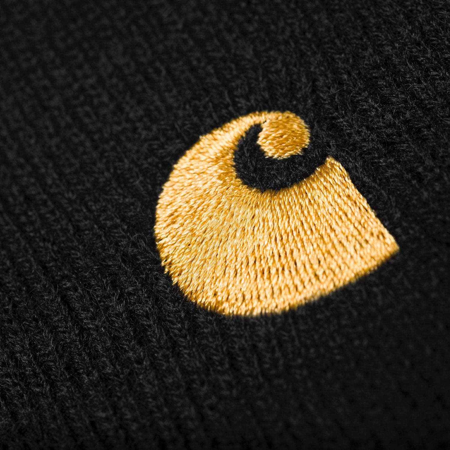 Chase Beanie - Black / Gold 4