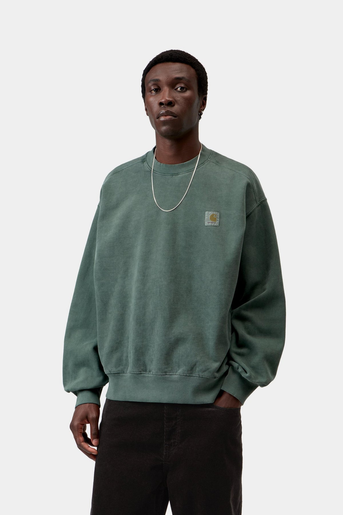 Vista Sweat - Dark Scarab garment dyed