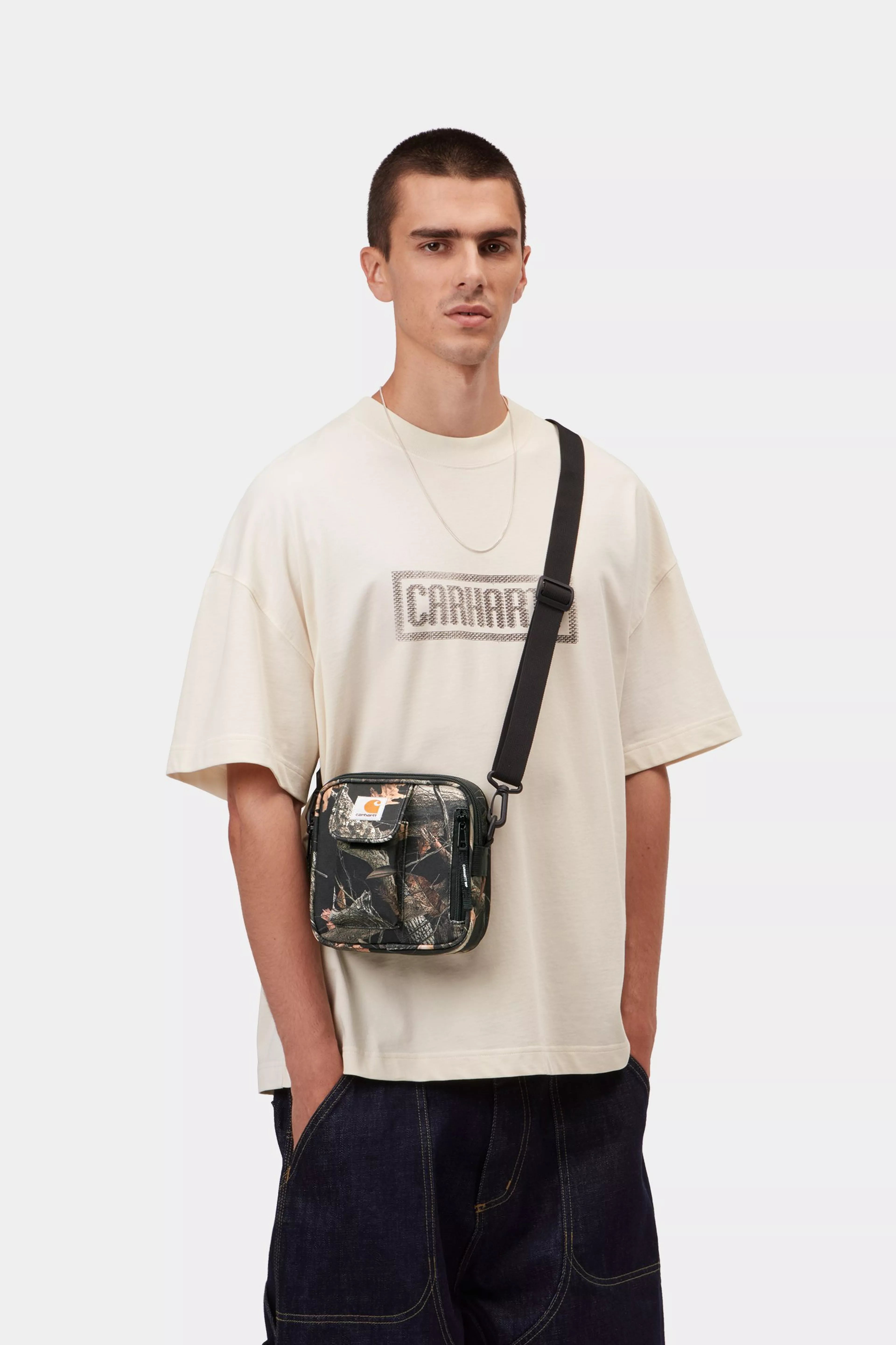 Essentials Bag Small - Camo Feather Tree, Black 2
