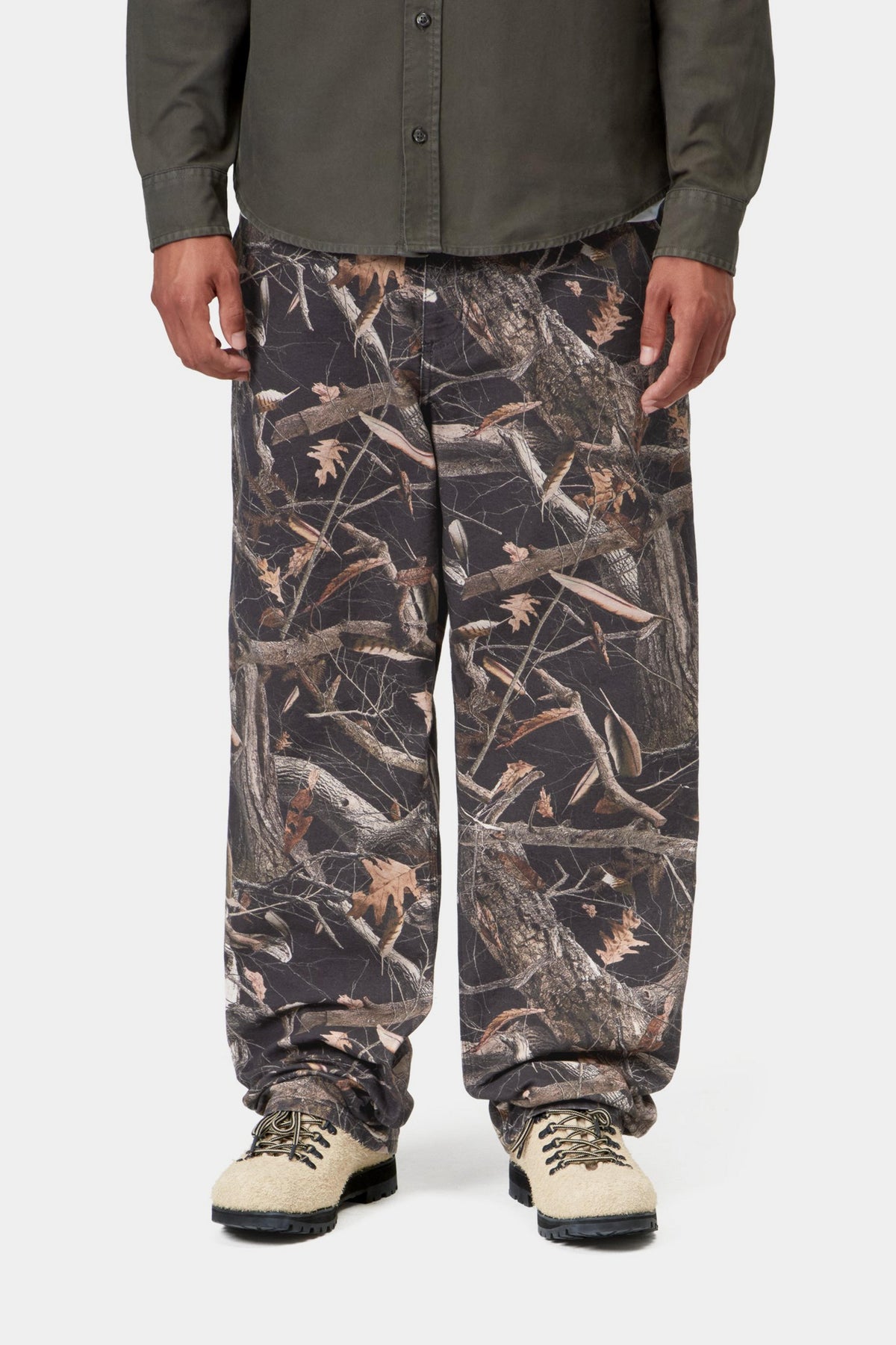 Single Knee Pant - Camo Feather Tree, Black heavy stone wash