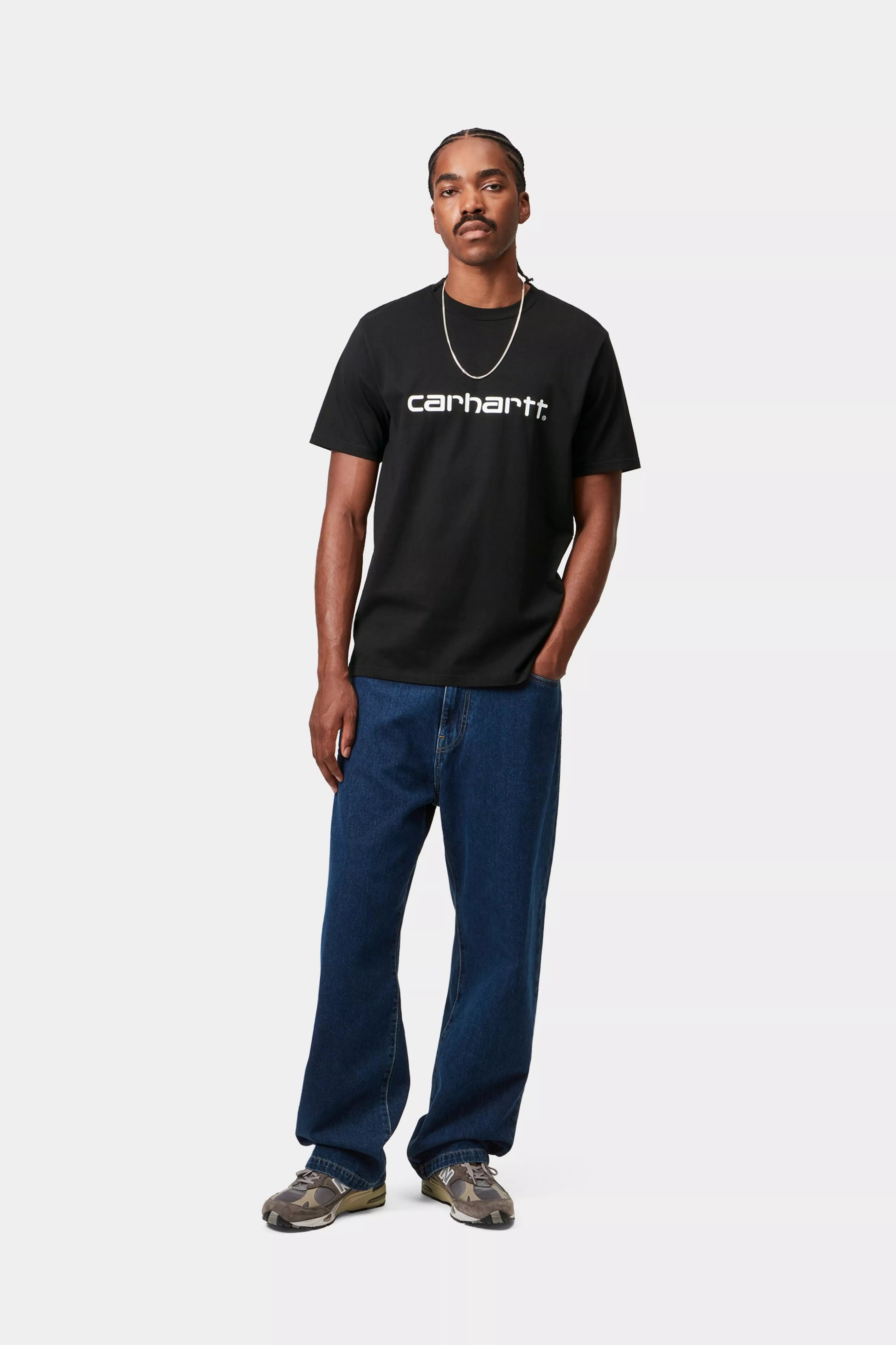S/S Script T-Shirt - Black / White 4