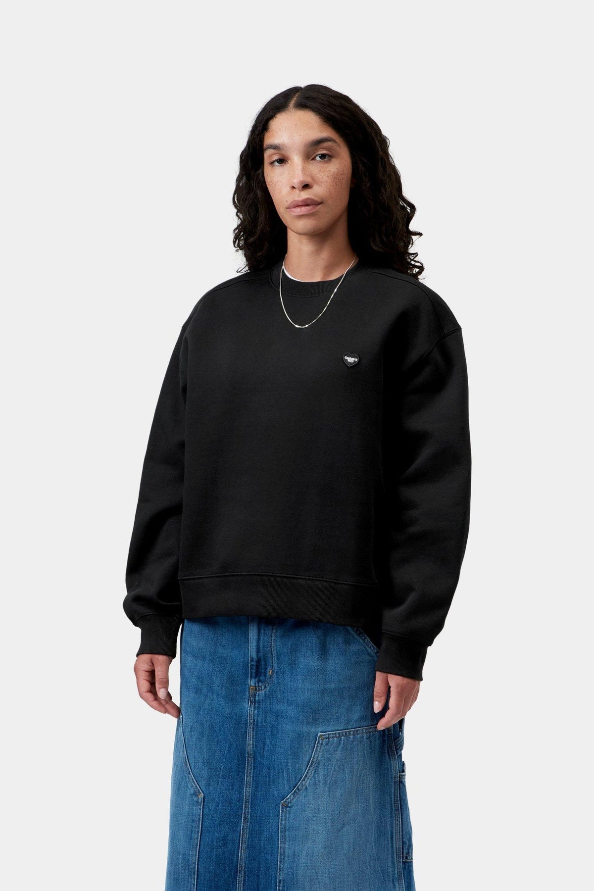 W' Small Heart Patch Sweatshirt - Black / Black