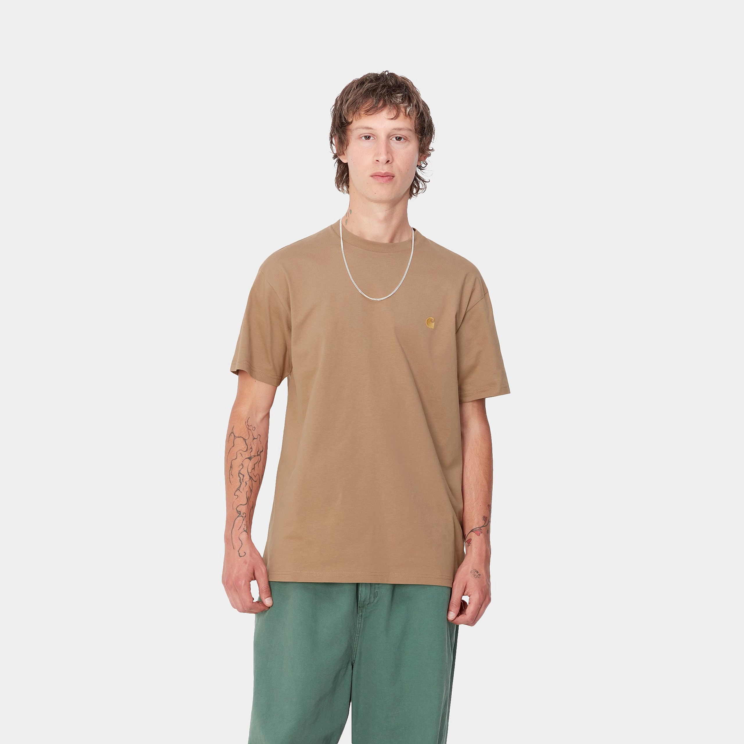 S/S CHASE T-SHIRT - Peanut / Gold